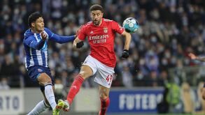 Garrafa atirada pelos adeptos do FC Porto a Taarabt acabou em discussão