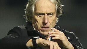 Jesus desolado com dirigentes do Flamengo