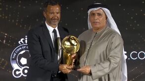 O momento em que Cristiano Ronaldo foi distinguido como melhor marcador de sempre nos Globe Soccer Awards