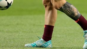 China não quer jogadores tatuados: Arte corporal tem história longa no futebol