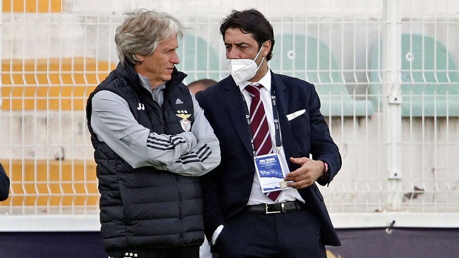 Rui Costa falou com Jorge Jesus depois da derrota das águias frente ao FC Porto no Estádio do Dragão