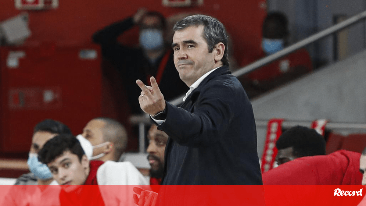 Benfica e o jogo de basquetebol com o FC Porto: «Boicote a árbitros é  prática de terceiro mundo» - Basquetebol - Jornal Record