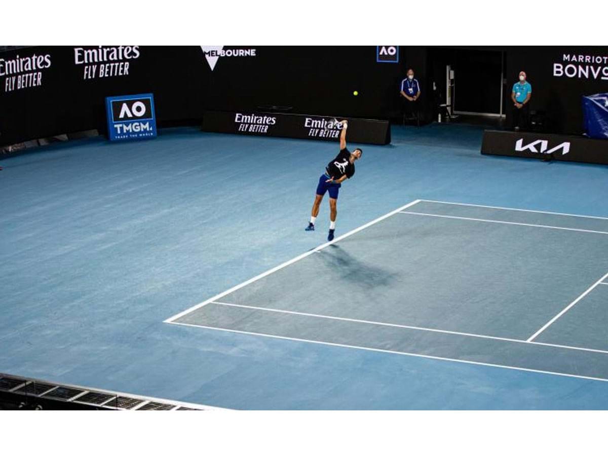 Autoridades australianas suspendem deportação de Novak Djokovic