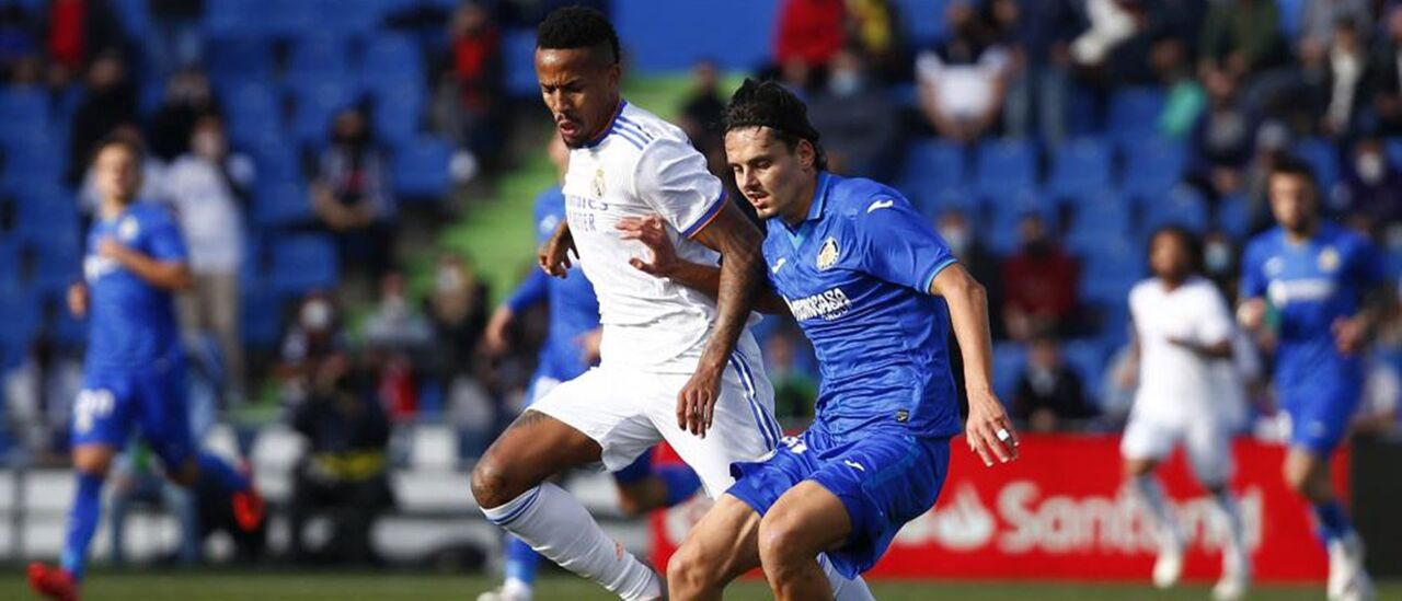 Enes Unal aproveitou erro de Militão e marcou