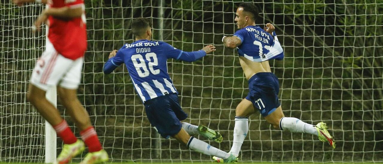 Peglow ofereceu  triunfo aos  dragões 