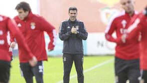 Benfica prepara jogo com o Paços de Ferreira e Veríssimo contou com 'reforço' de peso