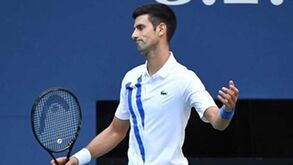 Diretor da federação australiana desafia Djokovic a dizer a razão da sua isenção médica