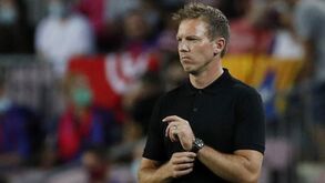 Bayern Munique aposta em atletas de 16 anos face aos infetados com Covid-19 e lesionados