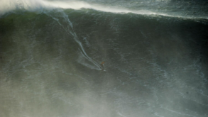 Ondas gigantes mostram a sua beleza (outra vez) na Nazaré