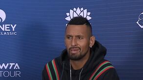 Kyrgios sobre Djokovic: «Quero que ele jogue na Austrália... mas dispenso defrontá-lo»