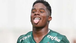 Endrick: O miúdo de 15 anos que já bateu um recorde de Neymar e impressiona no Palmeiras