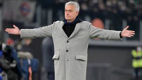 Roma regista o pior arranque dos últimos 43 anos: diretores reúnem-se com José Mourinho