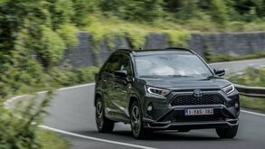 Toyota RAV4 Plug-In: Resposta topo de gama