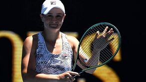 Ashleigh Barty na terceira ronda do Open da Austrália após vencer Lucia Bronzetti 