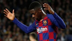 Xavi encosta Dembélé à parede: «Ou renova ou sai»