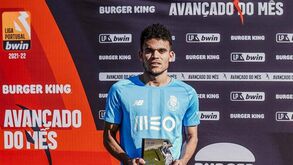 Luis Díaz recebe distinção de melhor avançado do mês de dezembro da Liga