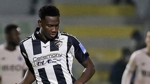 Fali Candé poderá trocar o Portimonense pelos franceses do Metz