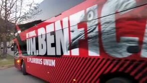 «É para jogar à Benfica!»: o pedido dos adeptos na chegada da equipa a Arouca