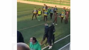 Invasões de campo, bastonadas e muita confusão num jogo dos distritais da AF Porto
