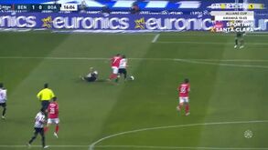 Será este o Prémio Puskás de 2024? Jogador do Hull fez o que quis do adversário e ainda marcou de letra