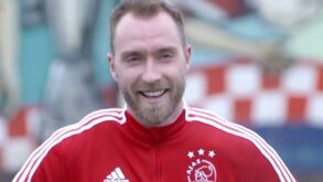 Christian Eriksen volta a sorrir: Ajax divulga imagens do dinamarquês nos treinos