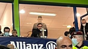 Como Luís Filipe Vieira assiste ao Benfica-Sporting no estádio em Leiria