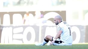 V. Guimarães confirma saída de André André e explica transferência