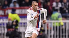 Slimani continua distante do Sporting