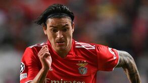Benfica resiste a saída de Darwin