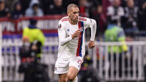 Oficial: Slimani é reforço do Sporting após rescindir com o Lyon