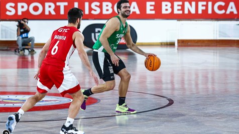 Sporting vence Benfica na Luz e reforça liderança do campeonato de  basquetebol - Basquetebol - Jornal Record