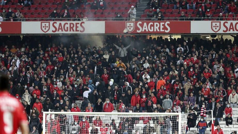 Jogadores do Benfica vaiados e insultados no final do jogo com o Moreirense