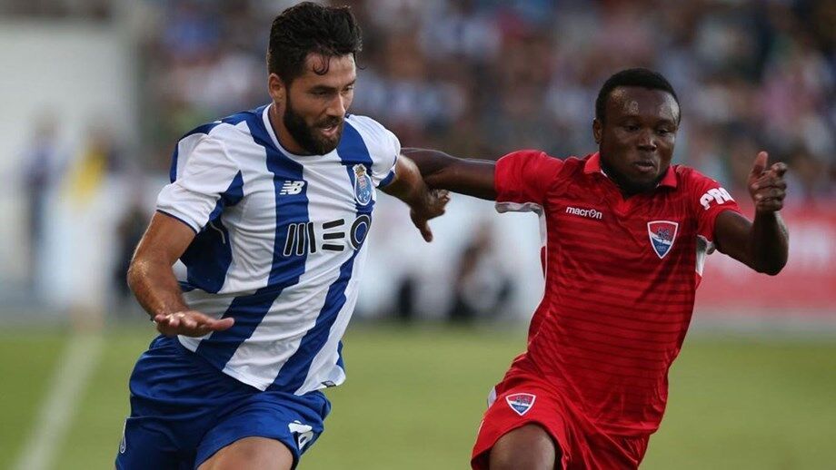 James Igbekeme ruma aos Estados Unidos depois de ter sido apontado ao Moreirense