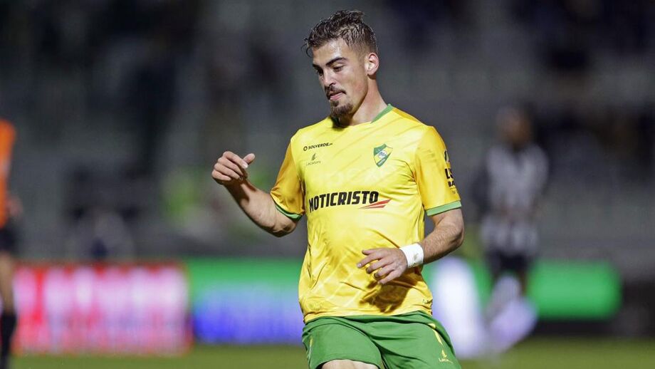 Rodrigo Martins regressa ao Estoril