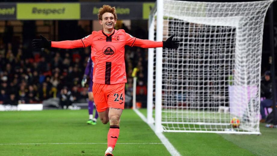 Norwich vence em Watford e deixa zona de despromoção
