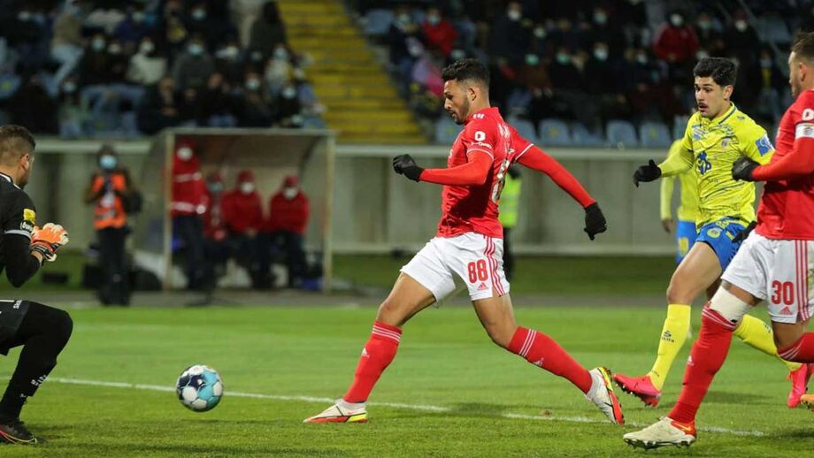 Arouca-Benfica, 0-2: Águia com dores de andamento