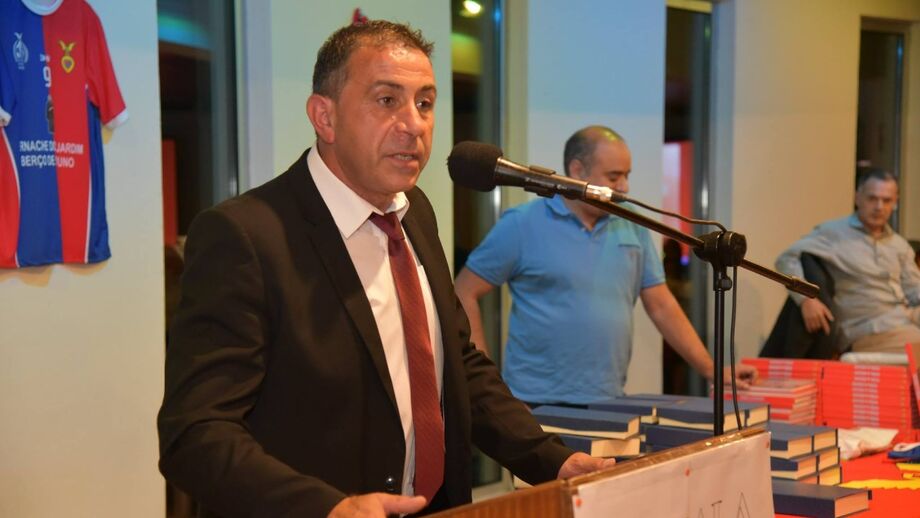 Presidente do V. Sernache despede treinador e assume ele a equipa: «Decisão foi unânime!»