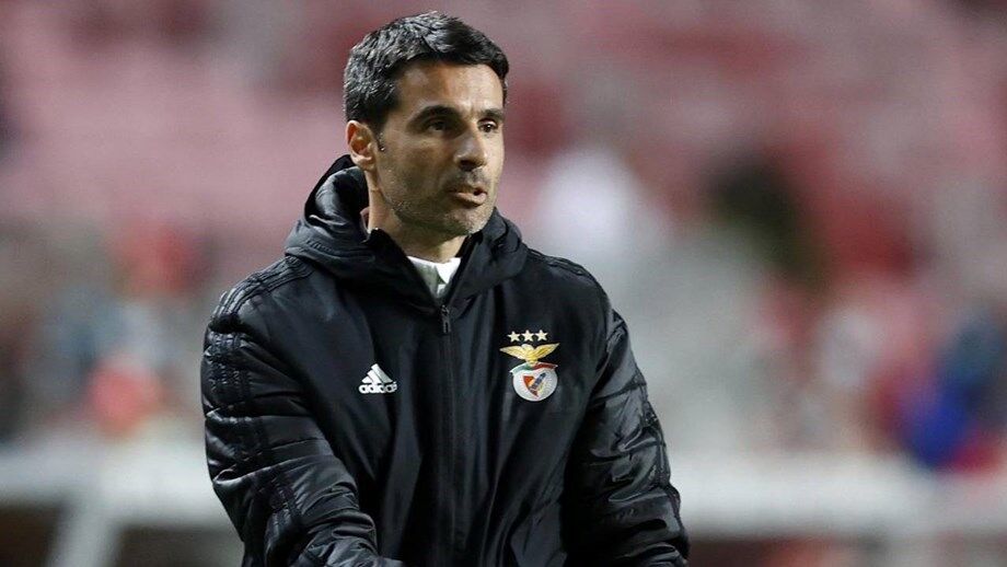 Treinador do Benfica frisa o triunfo no campeonato continua a ser a prioridade do clube