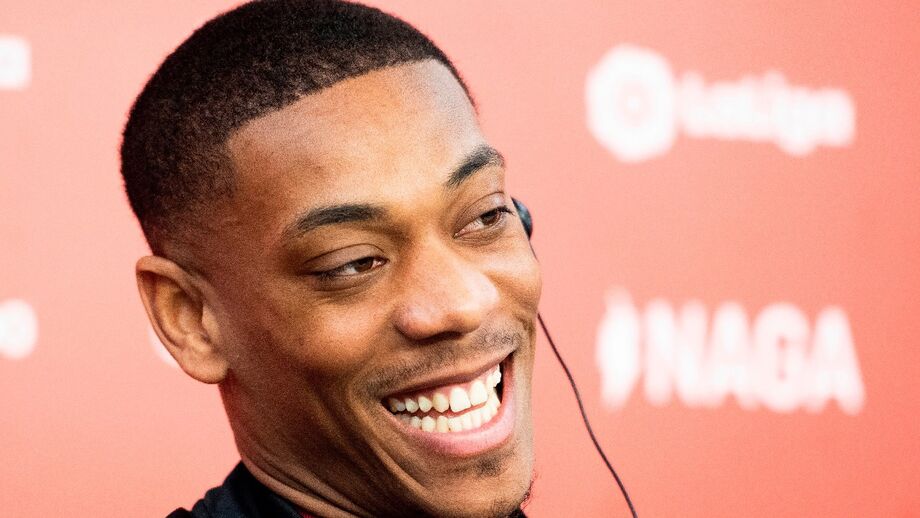 Entrevista Record ao jogador do Basileia e ex-leão