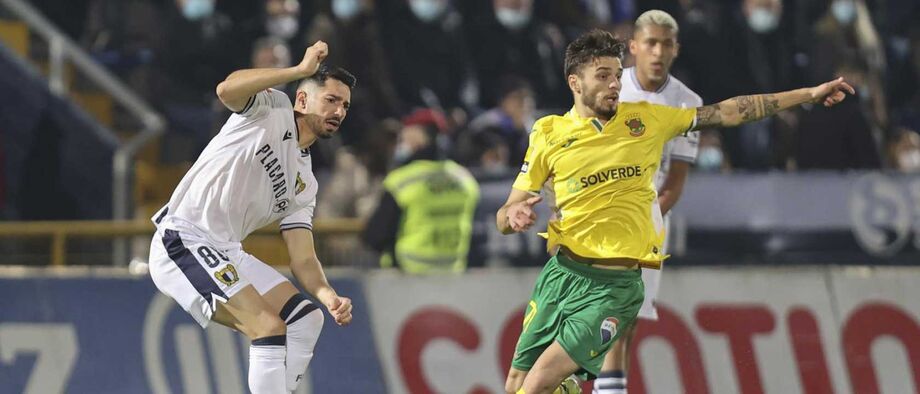 A crónica do Famalicão-Paços de Ferreira, 0-0: Nó atado resulta em ponto histórico