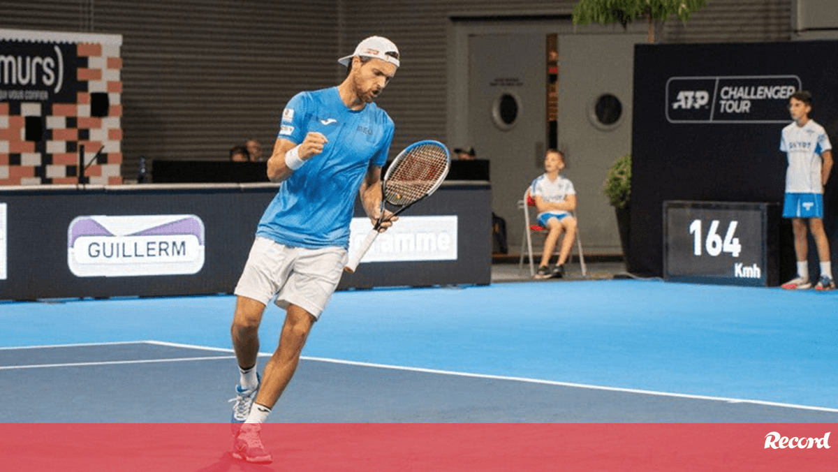 Alcaraz bate Medvedev e marca duelo com Djokovic nas 'meias' das ATP Finals  - Ténis - Jornal Record