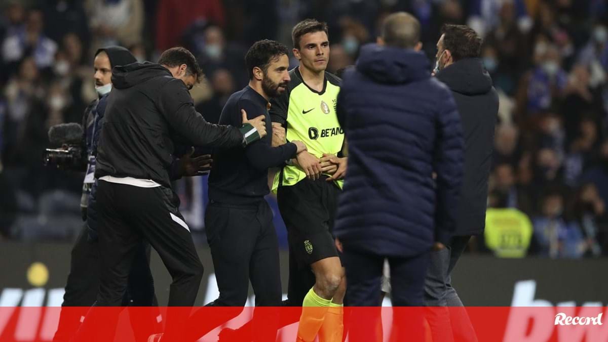 FC Porto alvo de multas por incidentes nos jogos com Famalicão e