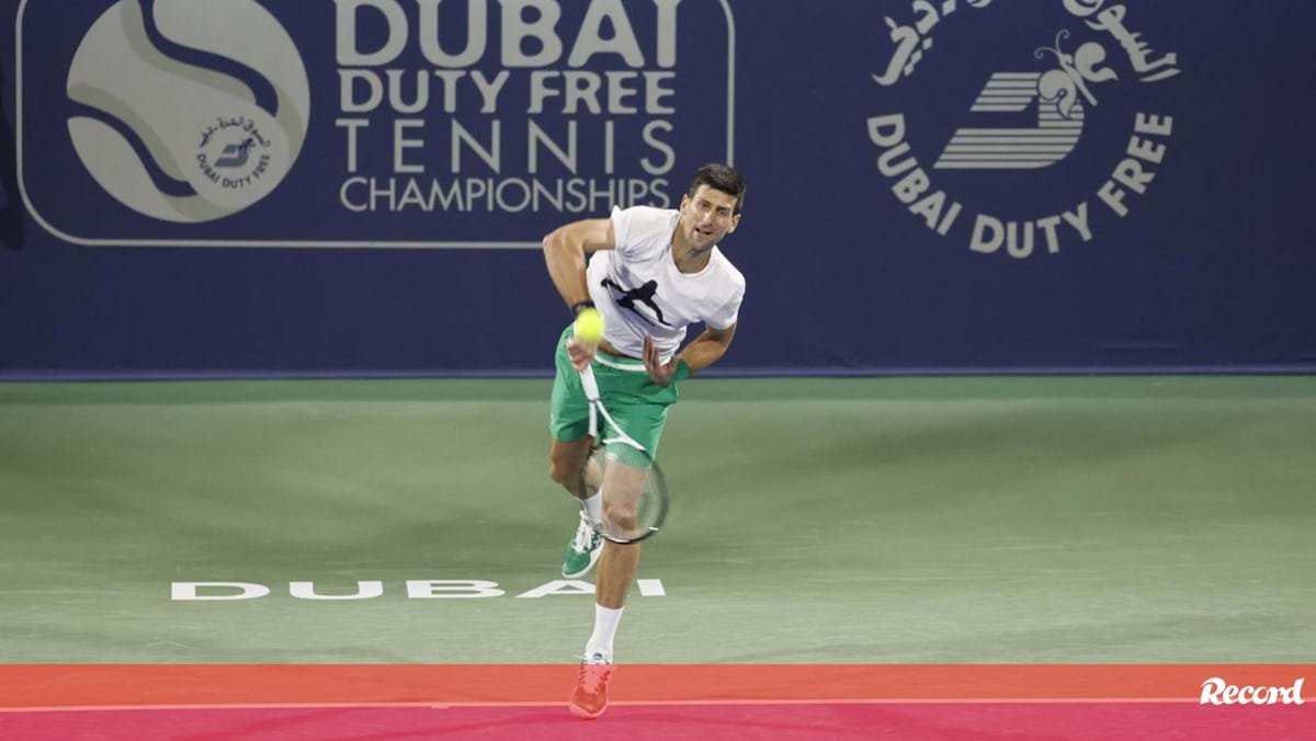 Sem vacina, Novak Djokovic se prepara para ATP 500 de Dubai