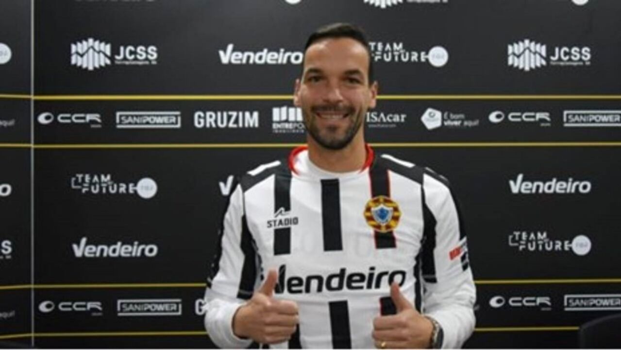 Médio aquando da apresentação no Varzim