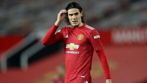 Adeptos do Manchester United furiosos com Cavani