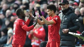 Luis Díaz estreia-se com a camisola do Liverpool: veja as imagens