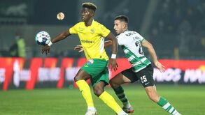 João Pedro rescinde com Paços de Ferreira e assina pelo Bursaspor