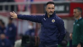 Empresário de Vítor Pereira afasta-o do comando técnico do Corinthians: «Muito difícil»