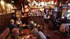 A cultura dos 'pubs': Locais sagrados do futebol inglês