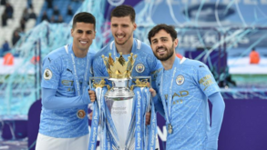 Onze ideal inglês com cinco lusos